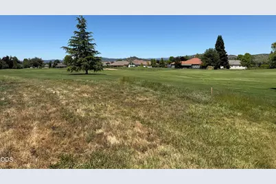 Robert Trent Jones Boulevard #3, Eagle Point, OR 97524 - Photo 2