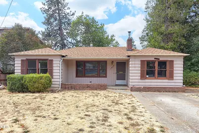 1434 NW Hawthorne Avenue, Grants Pass, OR 97526 - Photo 1