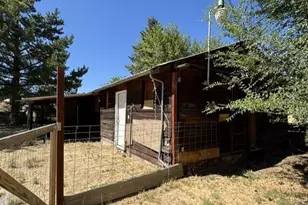 415 NW Locust St, Prineville, OR 97754 - Photo 28