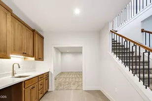 5609 Fallbrook Ln, Medford, OR 97504 - Photo 42