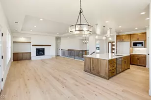 5609 Fallbrook Ln, Medford, OR 97504 - Photo 22