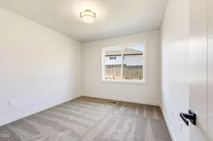 5609 Fallbrook Ln, Medford, OR 97504 - Photo 48
