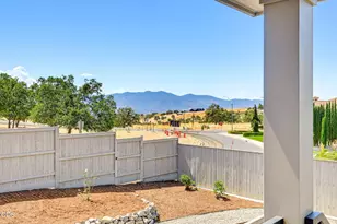 5609 Fallbrook Ln, Medford, OR 97504 - Photo 60