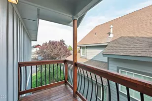 2526 NW Awbrey Rd, Bend, OR 97703 - Photo 36