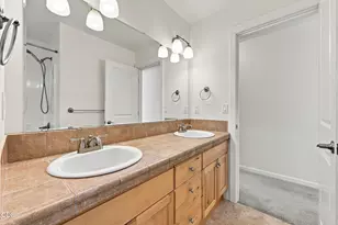 2526 NW Awbrey Rd, Bend, OR 97703 - Photo 32