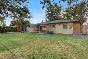 3826 La Marada Way, Klamath Falls, OR 97603 - Photo 2
