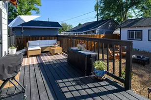 736 SW 10th St, Redmond, OR 97756 - Photo 24