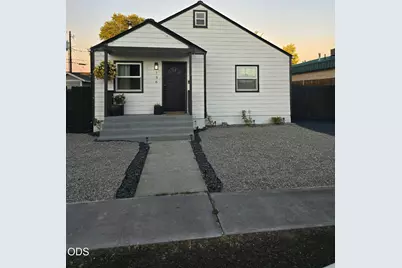 736 SW 10th Street, Redmond, OR 97756 - Photo 2