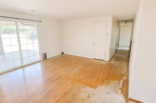 7875 Gladstone Ave, White City, OR 97503 - Photo 6