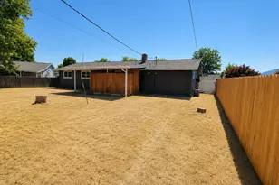7875 Gladstone Ave, White City, OR 97503 - Photo 16