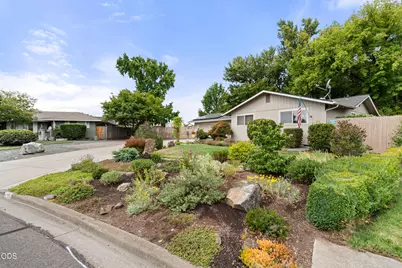 95 Donna Way, Central Point, OR 97502 - Photo 6
