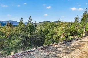 10001 E Antelope Rd, Eagle Point, OR 97524 - Photo 42