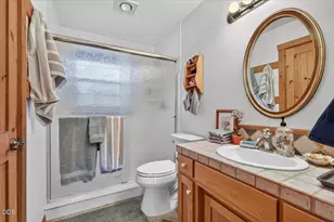 10001 E Antelope Rd, Eagle Point, OR 97524 - Photo 18