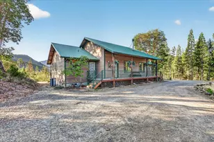 10001 E Antelope Rd, Eagle Point, OR 97524 - Photo 4