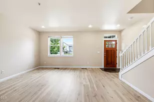 2234 Dollarhide Way, Ashland, OR 97520 - Photo 6