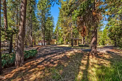 17333 & 17339 Guss Way, Bend, OR 97707 - Photo 12