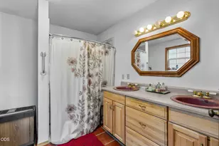 13929 SW Pinewood Ln, Camp Sherman, OR 97730 - Photo 18