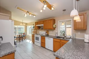 1289 Nadia Wy, Central Point, OR 97502 - Photo 12