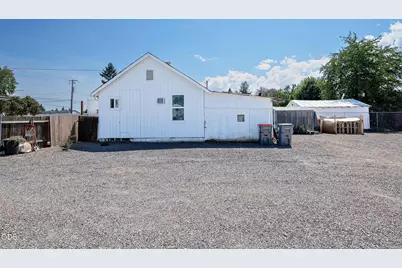 2921 Table Rock Road, Medford, OR 97501 - Photo 4