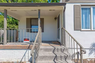 2072 NE Fairview Avenue, Grants Pass, OR 97526 - Photo 4