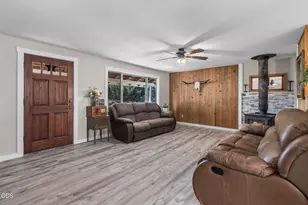 22988 Lariat Ln, Bend, OR 97701 - Photo 2