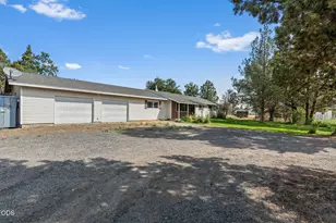 22988 Lariat Ln, Bend, OR 97701 - Photo 28