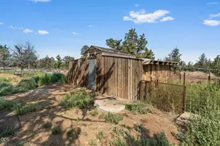 22988 Lariat Ln, Bend, OR 97701 - Photo 24
