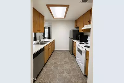 2101 Poplar #30, Medford, OR 97504 - Photo 2