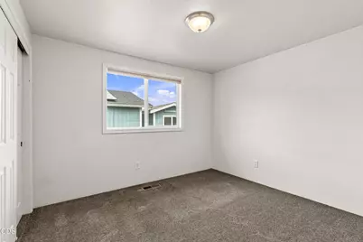 1827 Lillian Street, Medford, OR 97501 - Photo 16