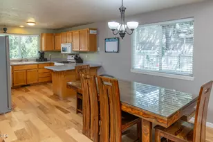 20705 Wishing Well Ct, Bend, OR 97701 - Photo 4