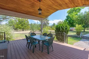 575 Pavillian Dr, Grants Pass, OR 97526 - Photo 16