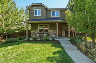 19689 Harvard Pl, Bend, OR 97702 - Photo 1