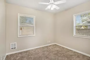 947 SW 14th St, Redmond, OR 97756 - Photo 14