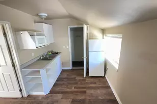 947 SW 14th St, Redmond, OR 97756 - Photo 22