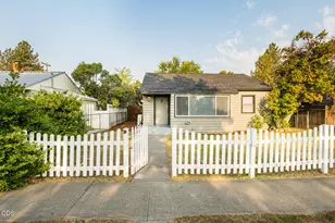 947 SW 14th St, Redmond, OR 97756 - Photo 2