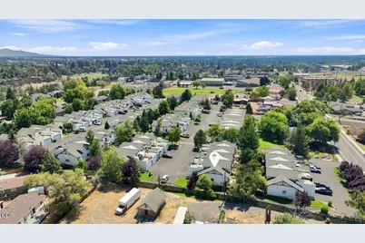 438 NW 19th #UNIT 5, Redmond, OR 97756 - Photo 48