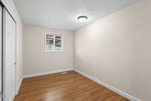 1751 Yukon Ave, Medford, OR 97504 - Photo 18