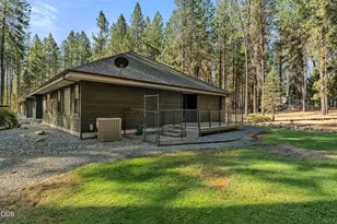 200 Brookstone Hills Dr, Grants Pass, OR 97526 - Photo 68