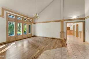 200 Brookstone Hills Dr, Grants Pass, OR 97526 - Photo 8