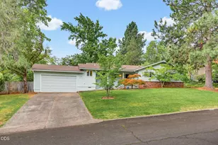 2354 Green Meadows Way, Ashland, OR 97520 - Photo 2