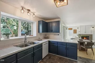 3044 NE Lansing Ct, Bend, OR 97701 - Photo 8