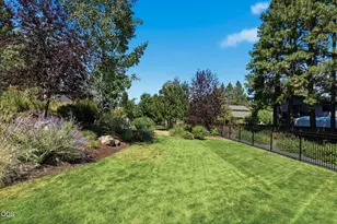 1975 NW Harriman St, Bend, OR 97703 - Photo 68