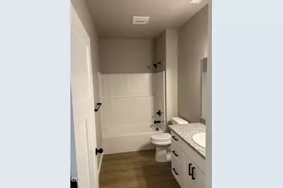 2235 Piazza Drive, Medford, OR 97501 - Photo 6