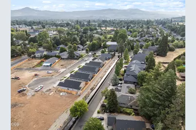 2235 Piazza Drive, Medford, OR 97501 - Photo 34