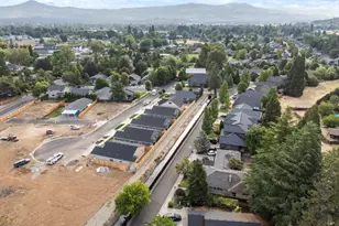 2235 Piazza Dr, Medford, OR 97501 - Photo 34