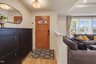 2558 Alma Dr, Medford, OR 97504 - Photo 6