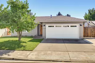 2558 Alma Dr, Medford, OR 97504 - Photo 2