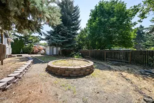 1622 NW Spruce Ave, Redmond, OR 97756 - Photo 38