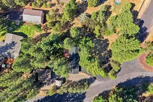 19684 Nugget Ave, Bend, OR 97702 - Photo 38