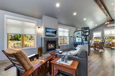 780 W View Loop, Sisters, OR 97759 - Photo 6